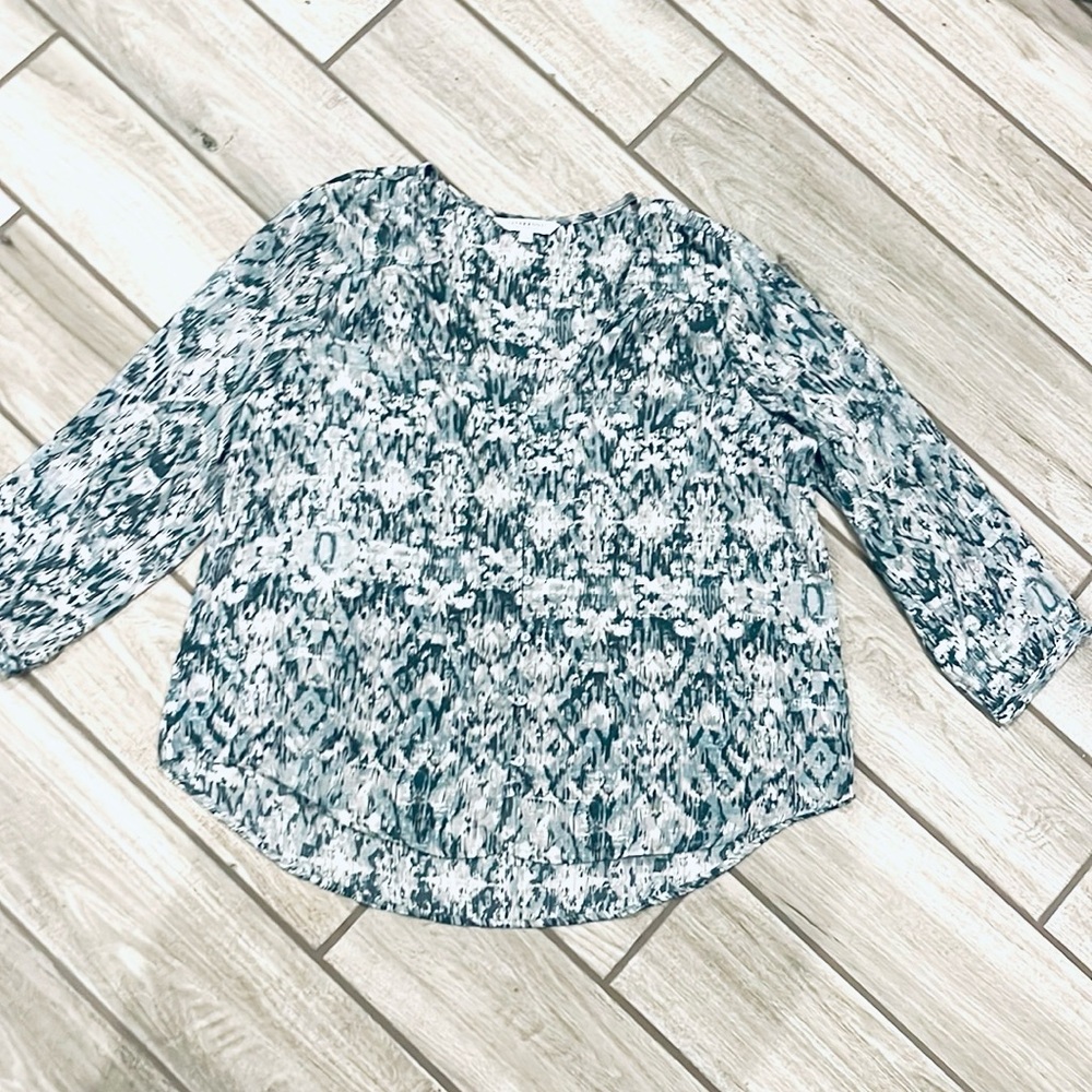 Liverpool Printed V Neck Long Sleeve Button Blouse size XL misty sage ikat - Picture 4 of 15